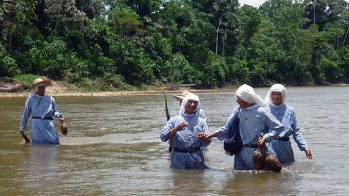 Las Misioneras de Jesús Verbo y Víctima, congregación fundada en Perú en 1961, sirven en los lugares donde no hay sacerdote