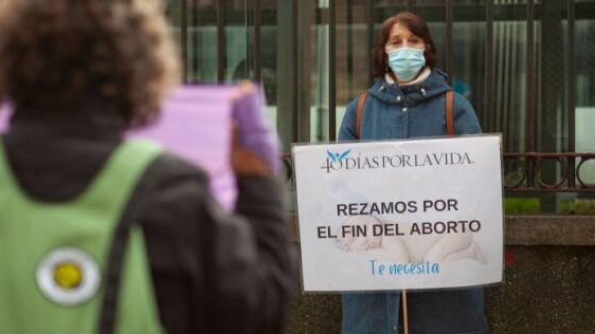 Cuarenta días por la vida en San Sebastián - oración, ayuno, no responder a insultos o blasfemias