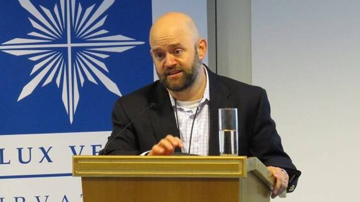 Carter Snead es un experto en bioética pública - aquí habla en una universidad croata