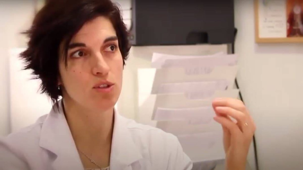 La doctora Helena Marcos además de médico es laica consagrada de los Apóstoles de los Corazones de Jesús y María