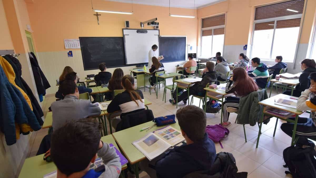 Más de la mitad de los alumnos españoles eligen la asignatura de Religión