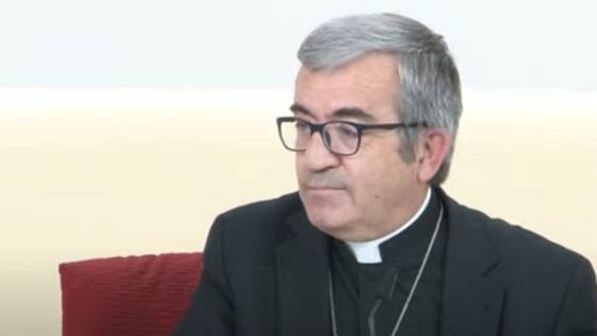Luis Argüello no rehuyó las preguntas complicadas sobre aborto, objeción, terapias gays o abusos