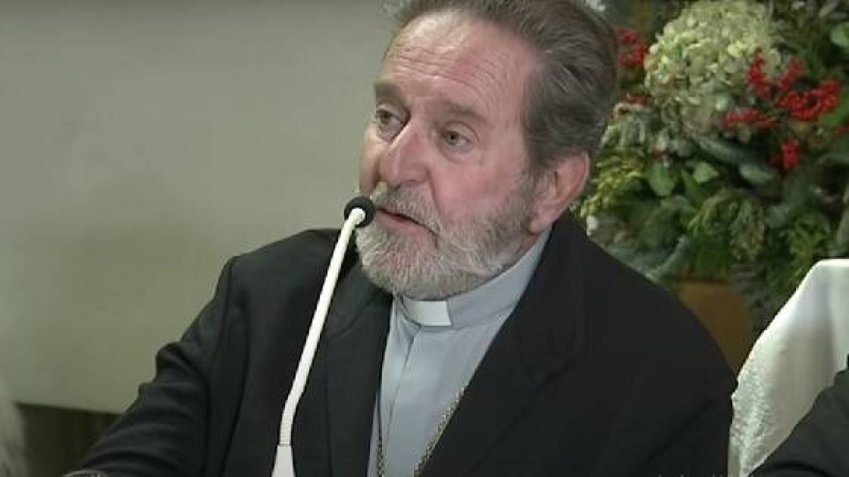 El sacerdote Javier Silva, que fue paje en la boda de Balduino y Fabiola, explica cómo sus tíos arroparon su fe y vocación