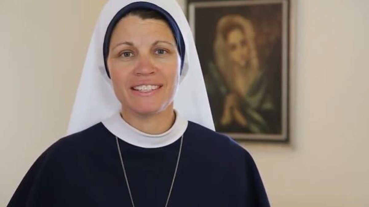 La hermana Maris Stella pasó de la Marina a la vida religiosa. En ambas vocaciones siempre estuvo su vocación de servicio