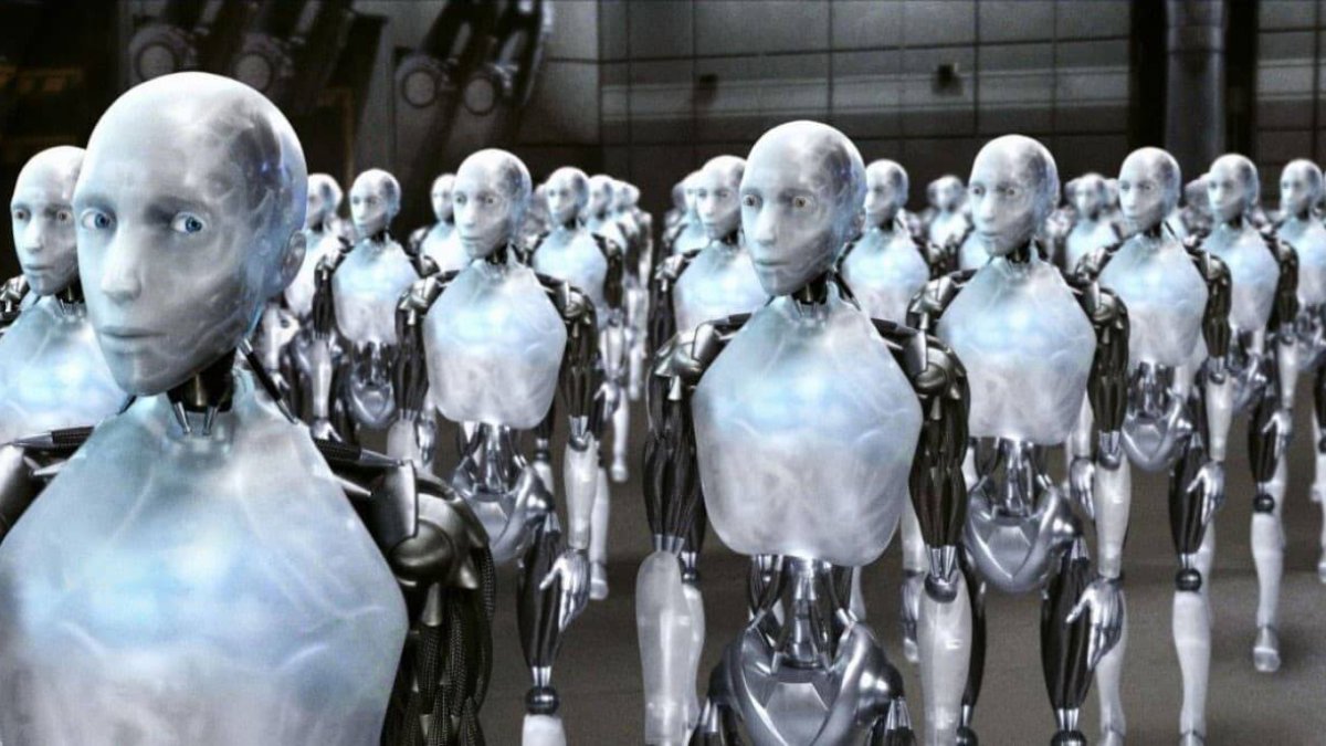 Una ideología delirante pretende dotar a los robots de la dignidad que niega a algunas personas. Escena de «Yo robot» (2004), de Alex Proyas, con Will Smith, inspirada en los relatos del mismo título de Isaac Asimov.