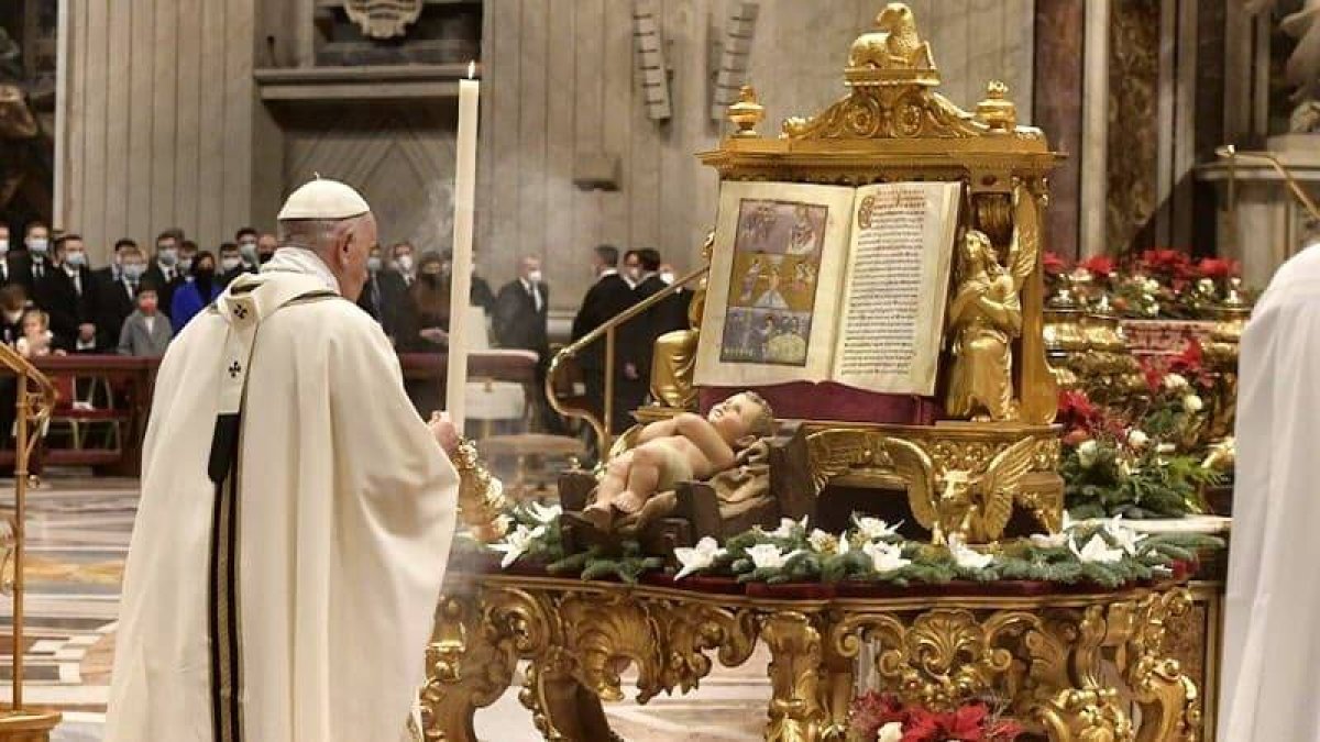 En su homilía, Francisco indagó en las motivaciones de los Reyes Magos para acudir a adorar al Niño Jesús.
