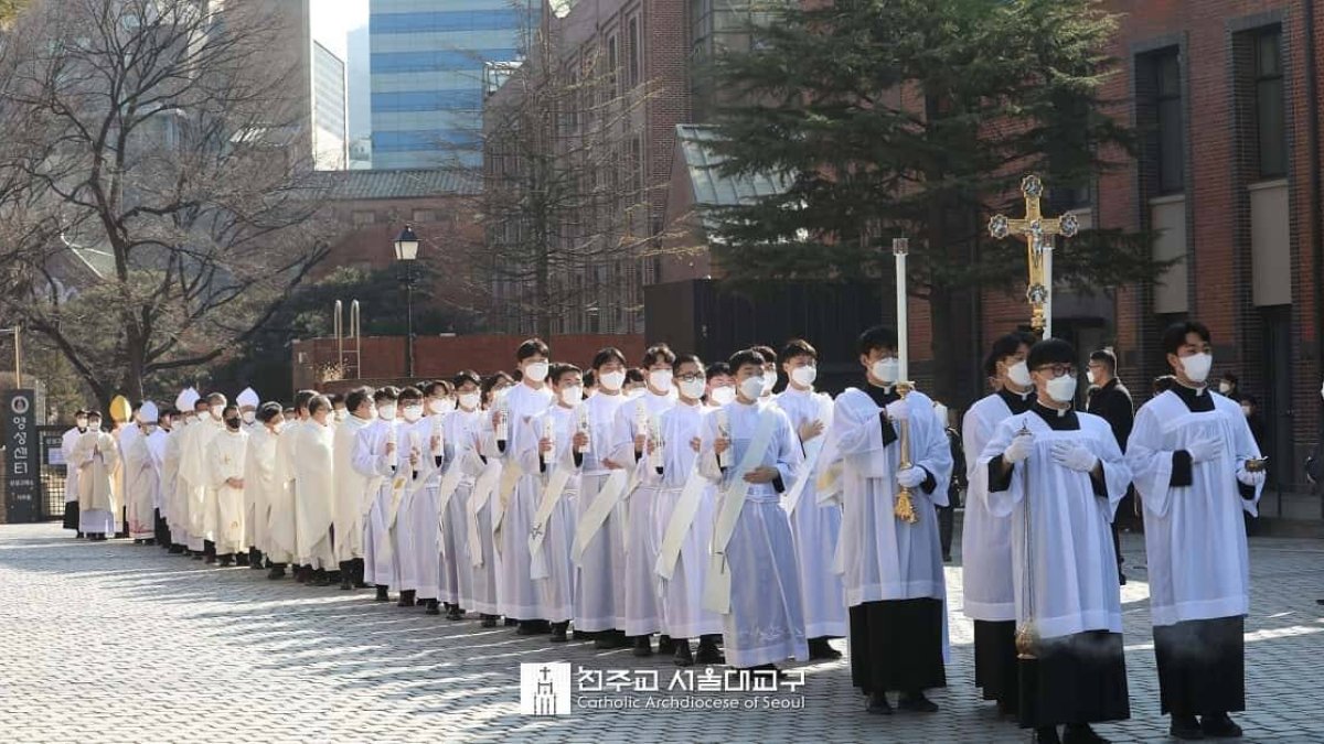 De los 23 nuevos sacerdotes ordenados en Seúl tres partirán directamente como misioneros a América Latina / Archidiócesis de Seúl