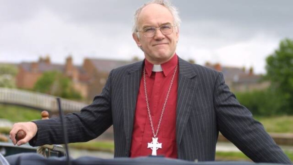 El ex obispo anglicano Peter Forster habría sido admitido en la Iglesia católica tras su conversión en 2021, según Church Times (portada: Chester Standard).