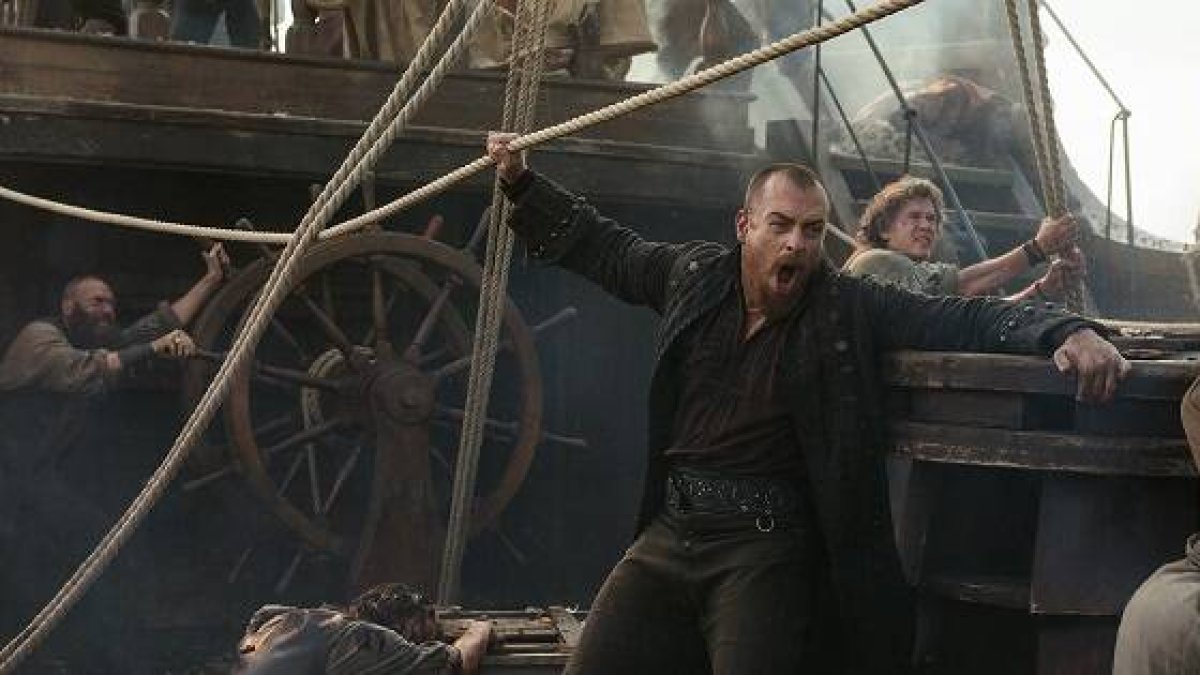 Piratas lo pasan mal en una escena de la teleserie Black Sails