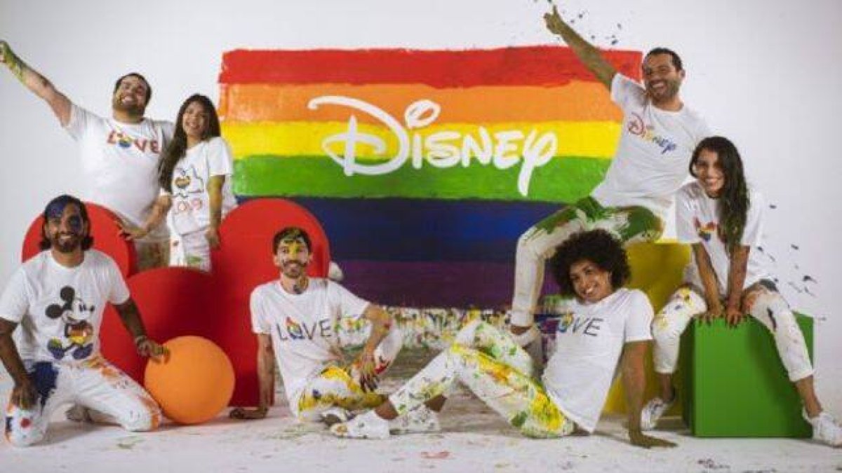 Un empleado homosexual de Disney renuncia al colectivo LGTB por su apoyo al adoctrinamiento de los niños desde la gran pantalla.