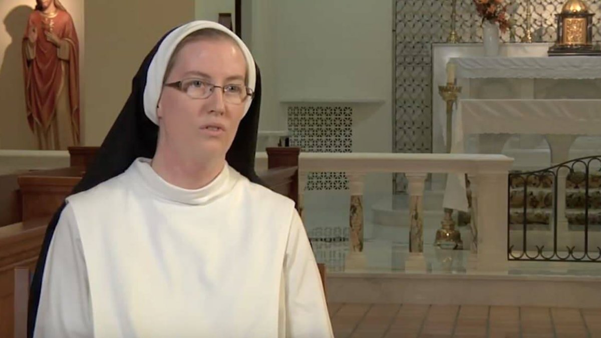 El camino de la hermana Marie Diana Andrews hacia Roma, empieza en la misma Roma. La Piedad tocó su alma y la llevó al Bautismo y luego a servir como monja a los enfermos incurables