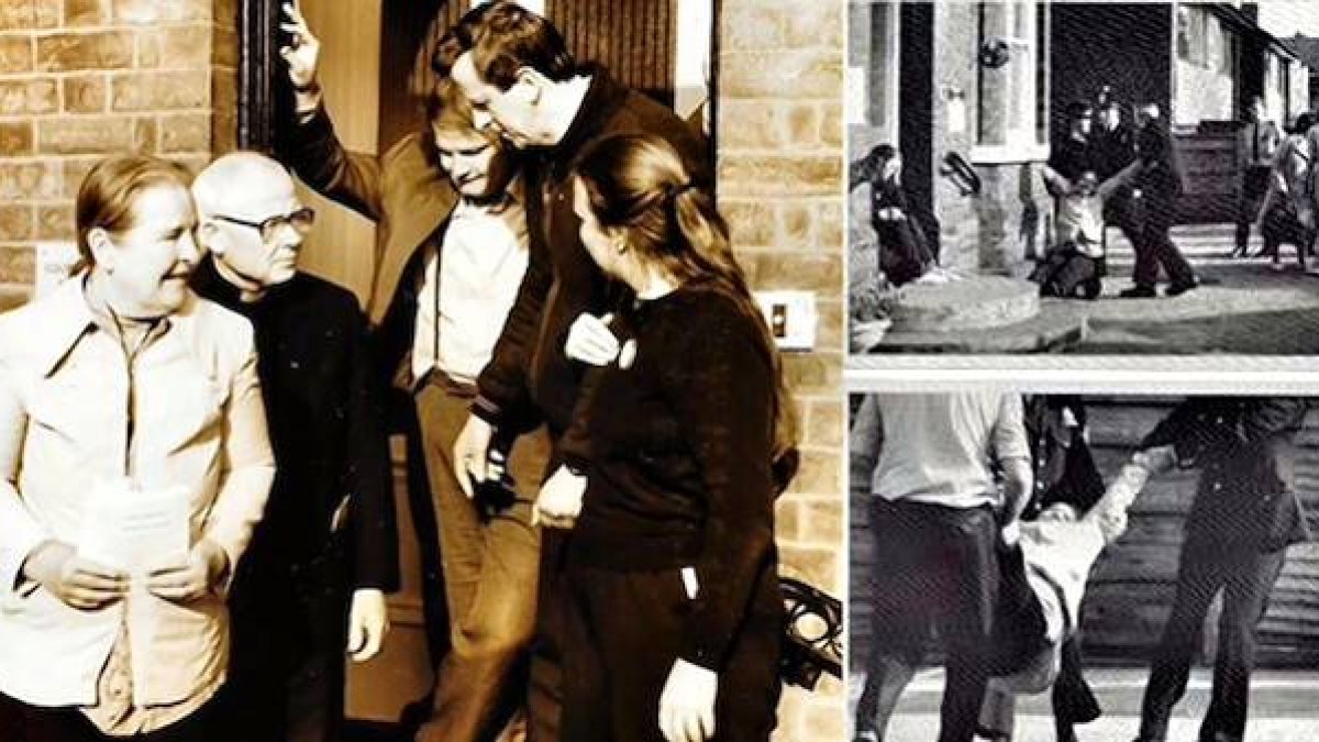 Elizabeth Anscombe, entorpeciendo el paso a las puertas de un abortorio en Stockport, cerca de Manchester, por lo que fue arrestada.