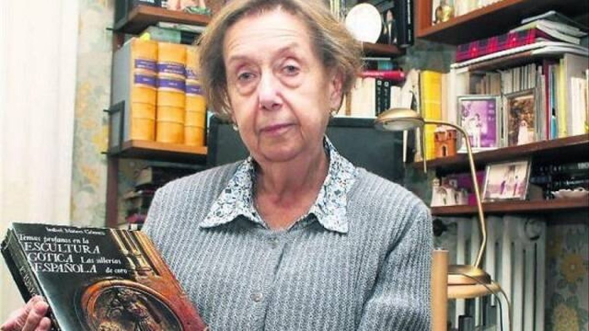 Isabel Mateo Gómez, experta del CSIC en sillerías de coro góticas y pintura del s.XVI... y comprometida en su parroquia