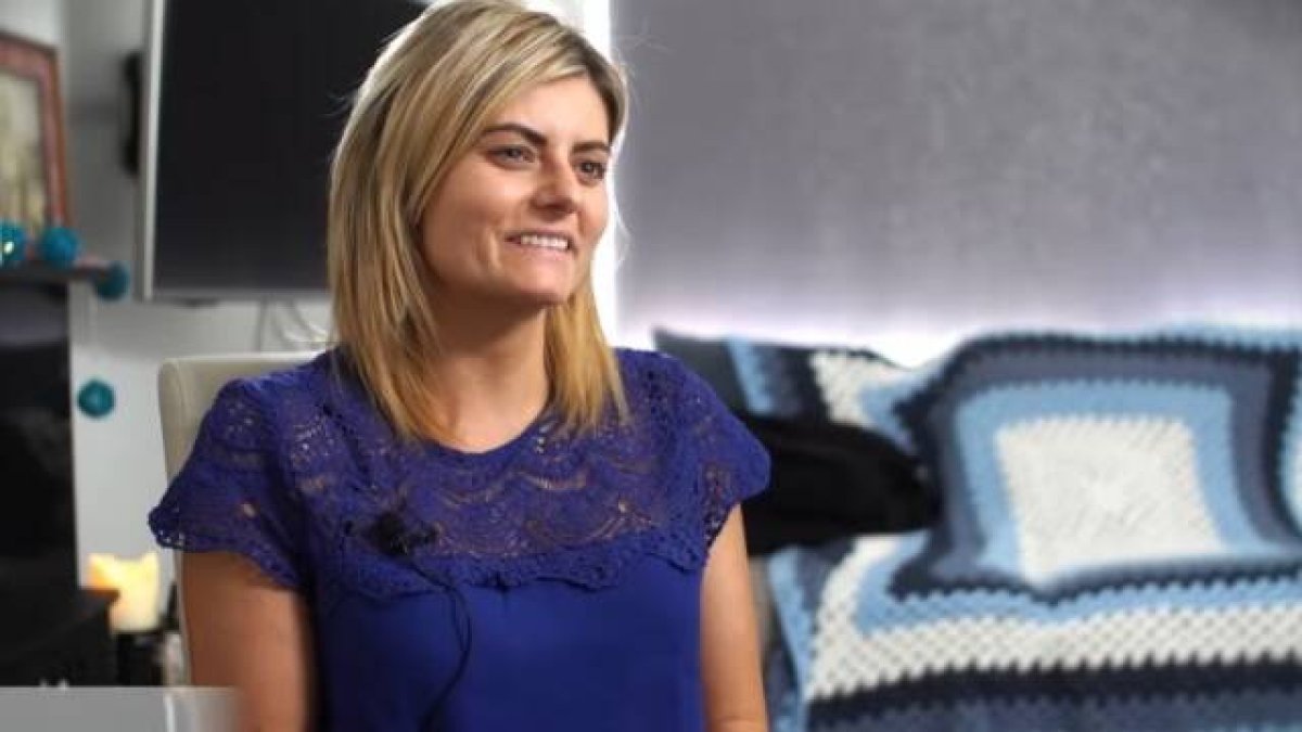 Tras una dolorosa experiencia, Amanda Grace se adentró en una espiral del alcoholismo que estuvo cerca de terminar con su vida hasta que se rindió a la oración.