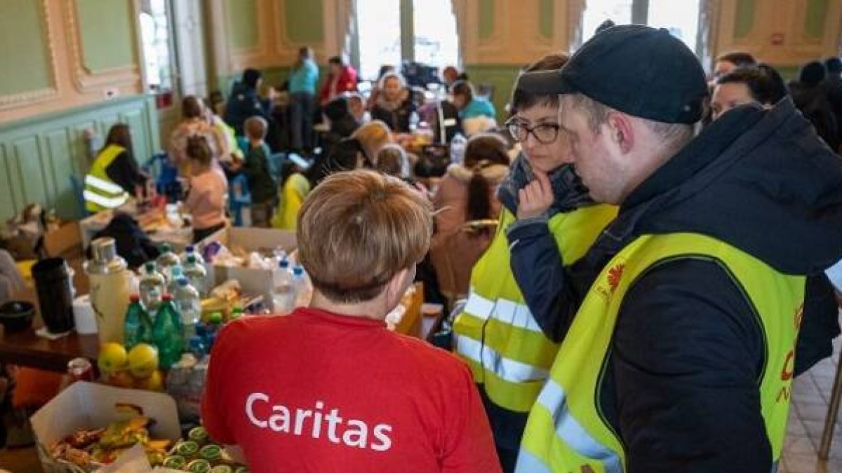 Cáritas en Polonia ha trabajado mucho para clasificar y repartir la ayuda recibida en especie