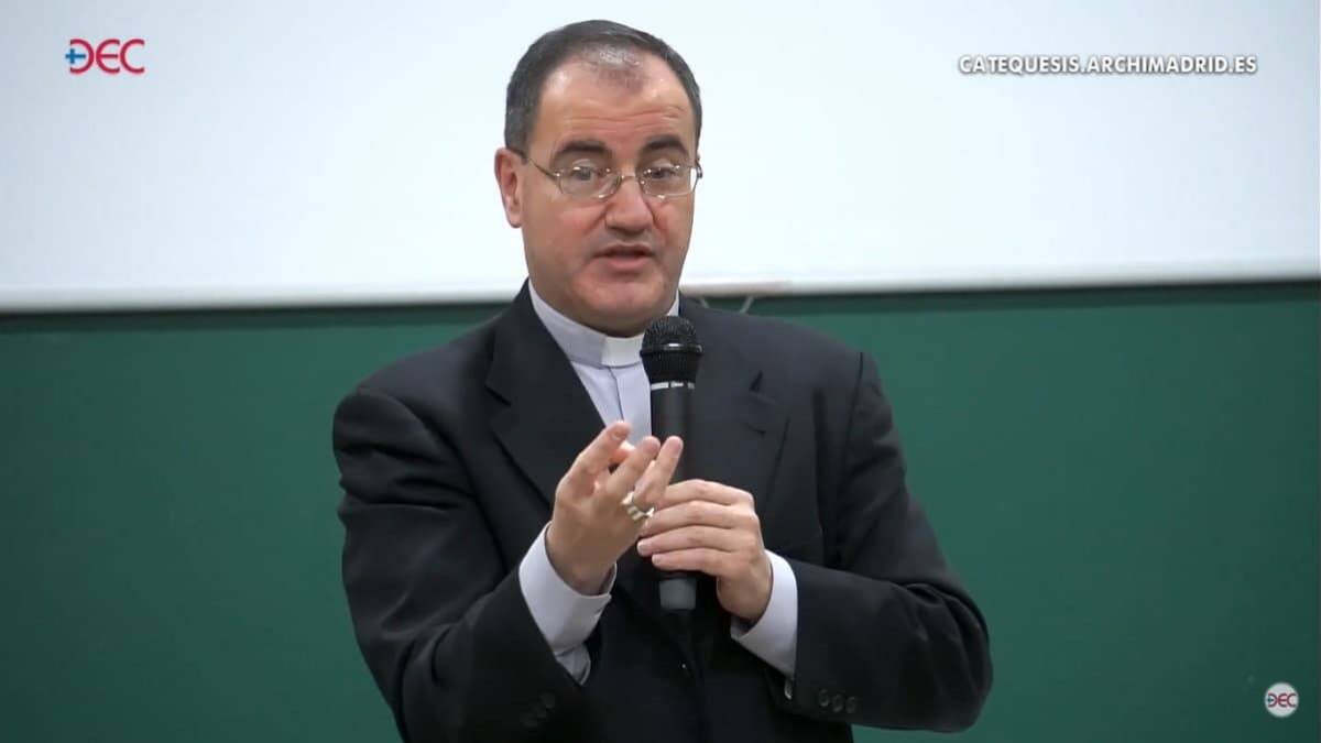 Santos Montoya llega a La Rioja cerca de cumplir los 56 años, por lo que podría tener un episcopado largo allí / Imagen Youtube
