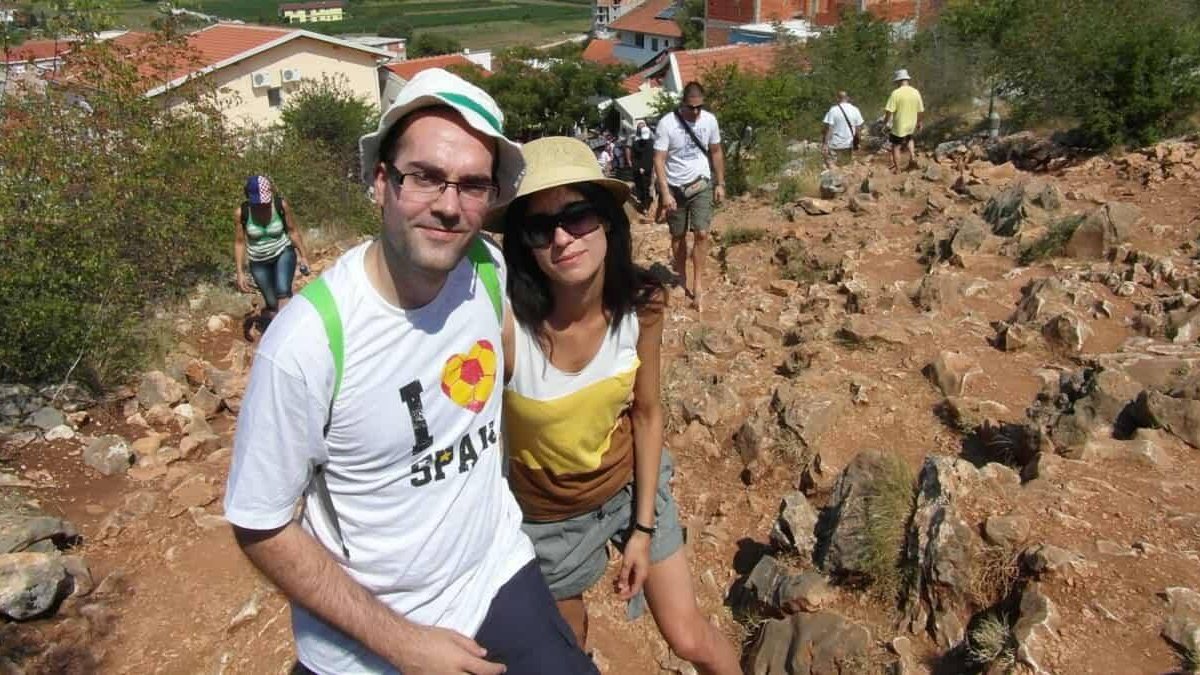 El periodista Pablo Rioja, junto a su esposa Marta, en uno de los viajes a Medjugorje / Foto cortesía de Pablo Rioja