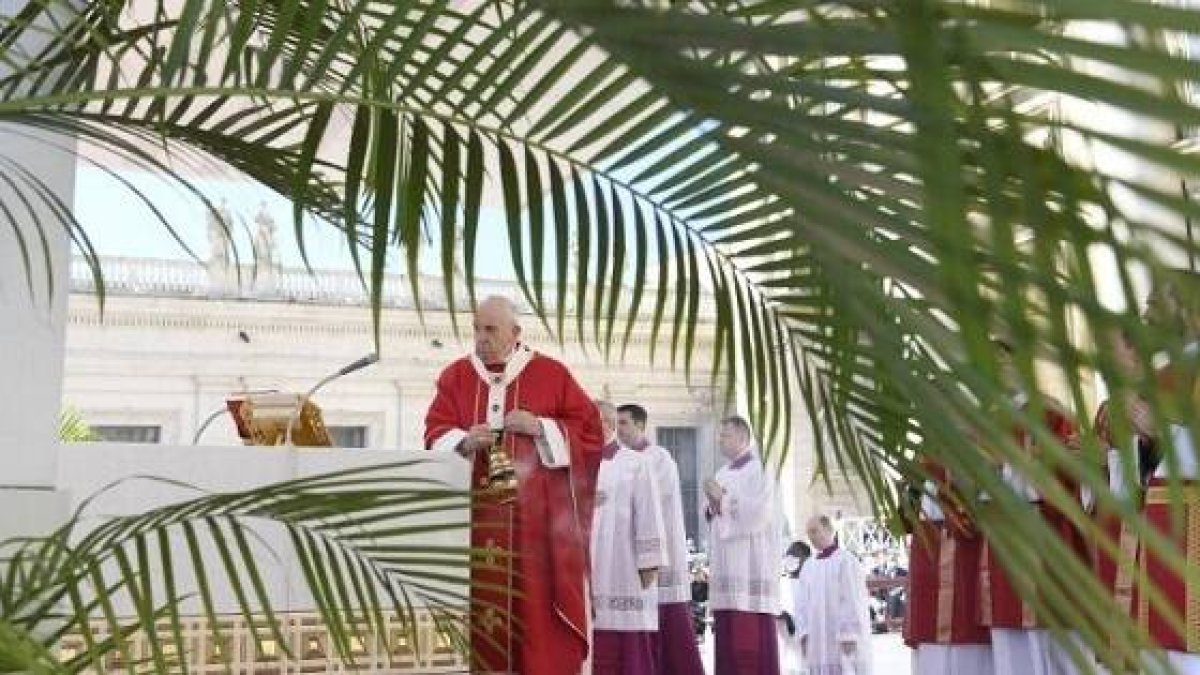 Domingo de Ramos de 2022 con el Papa Francisco en la Plaza de San Pedro en Roma