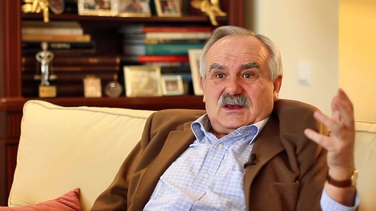 José María Contreras es asesor familiar y avisa: si hay problemas en el matrimonio, cuanto antes se pida ayuda, mejor. El tiempo no arregla las cosas, las pudre, afirma. Foto: captura canal Eunsa.