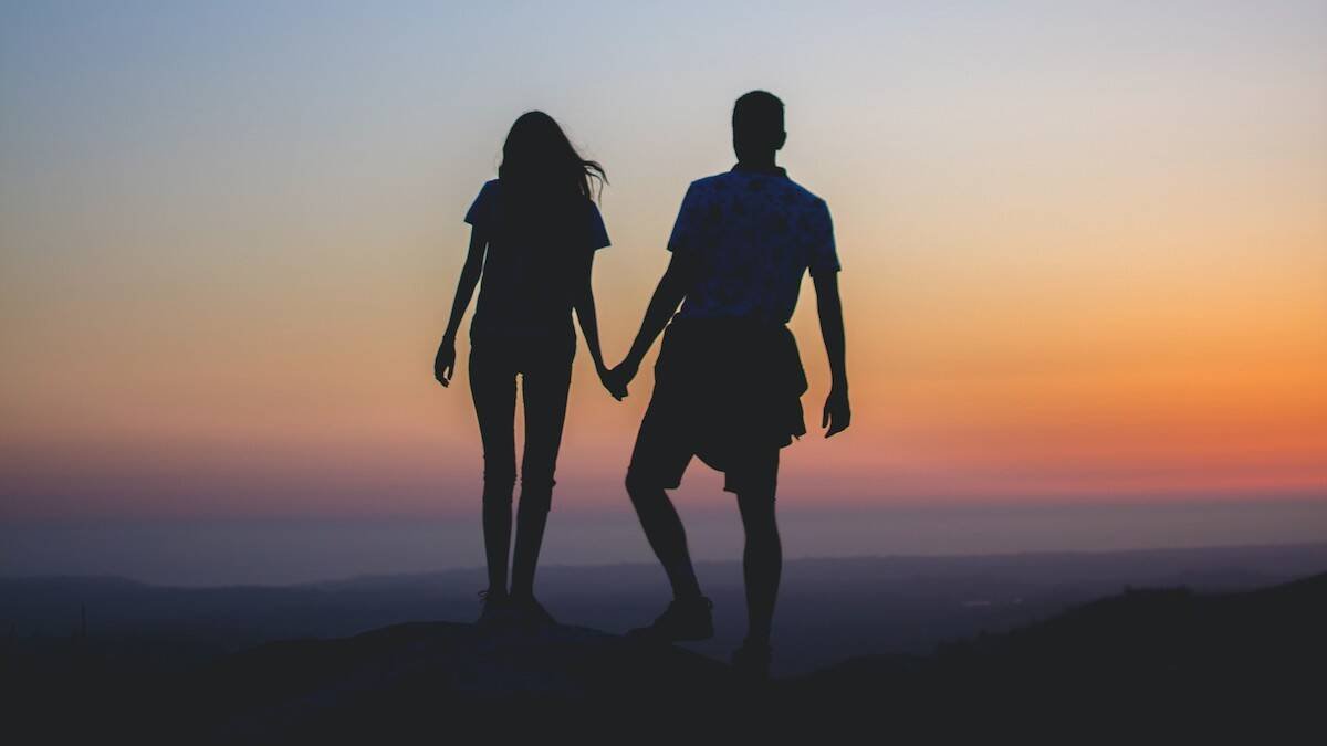 El presidente de la conferencia episcopal alemana pide cambios en la doctrina de la Iglesia sobre la sexualidad humana, fiel reflejo de la Palabra de Dios que consta expresamente en la Biblia. Foto (contextual): Caleb Ekeroth / Unsplash.