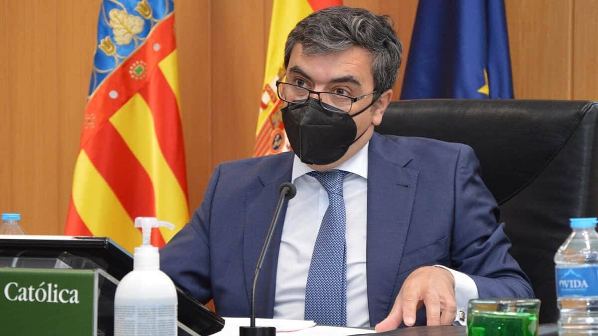 Jaime Rossell es catedrático de Derecho Eclesiástico de la Universidad de Extremadura / Archivalencia