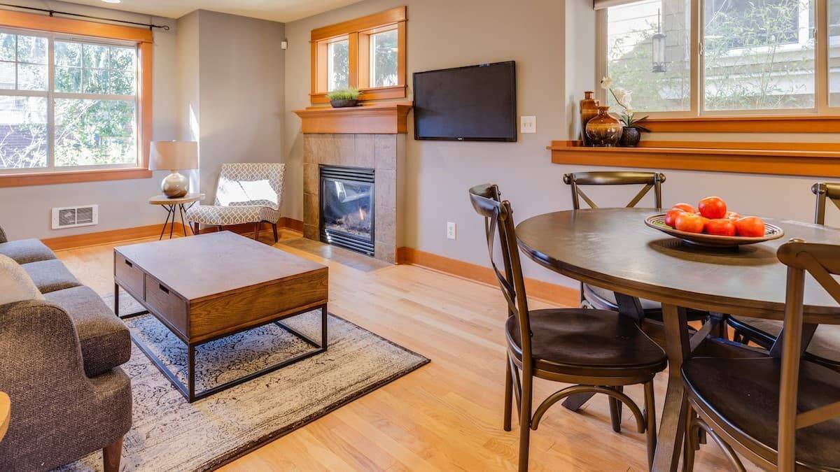 El televisor, un objeto con aspiraciones de ídolo. Foto: Francesca Tosolini / Unsplash.