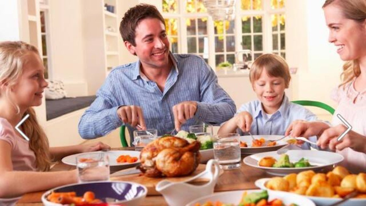 La familia está siendo atacada por distintos flancos y es importante poner barreras para defenderla.