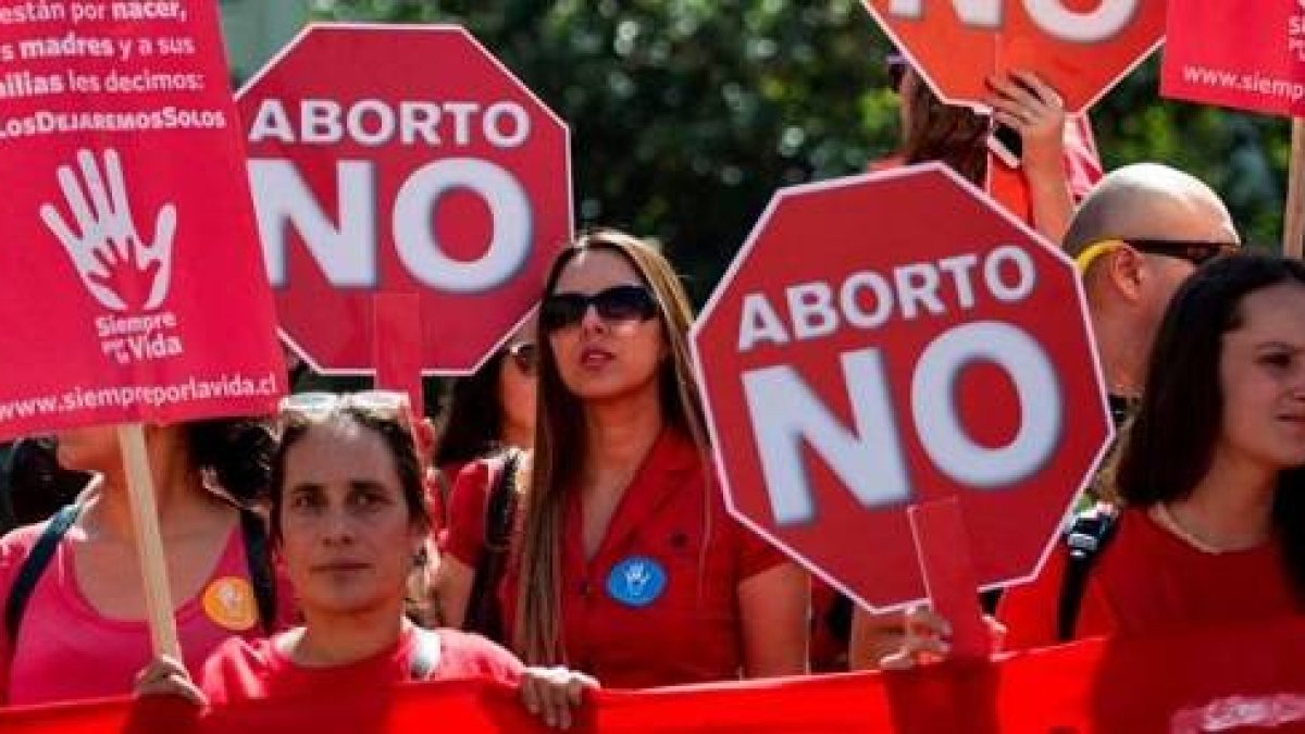 La lucha a favor del no nacido está en un momento crucial y por ello el padre Pavone pide dar un paso al frente