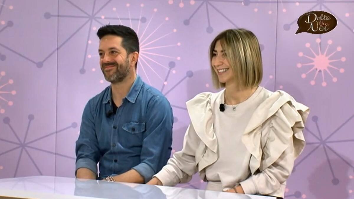 Matteo y Fabiana, los padres de Michy, sabían que el valor de la vida de su hijo no dependía de su estado físico. Pudieron conocerle y hacerle hijo de Dios por el bautismo. Foto: Captura de