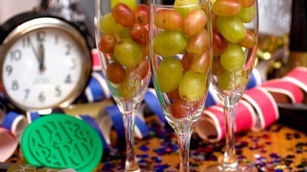 ¿Deberían los católicos seguir rituales de fin de año?