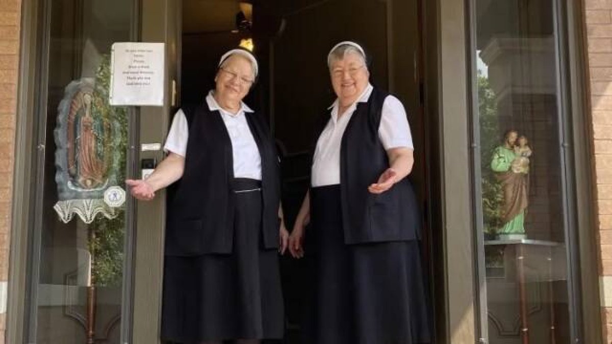 Las religiosas del convento de Nuestra Señora de Guadalupe en Misuri, frente a Planeed Parenthood, aseguran que desde que se asentó el convento la cifra de abortos está cayendo drásticamente.