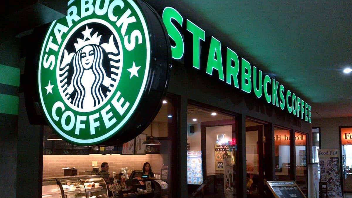 Starbucks tiene establecimientos donde vende sus conocidos cafés repartidos por todo el mundo.