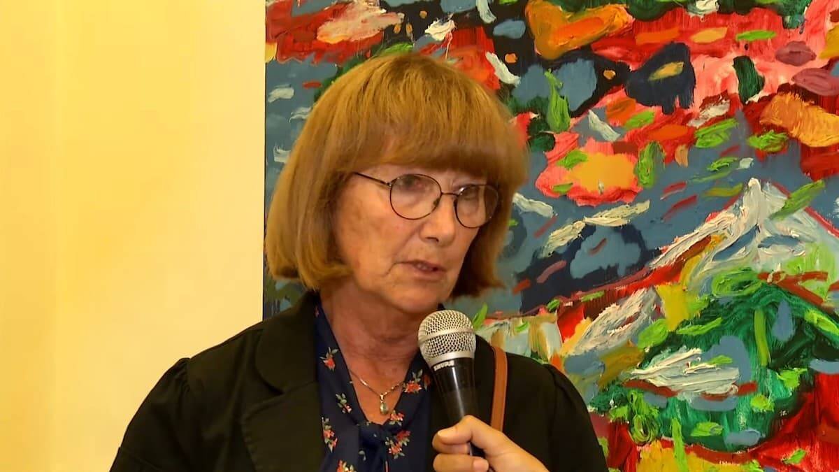 Cuando pasó de investigar sobre el cáncer a pedecerlo, Sylvie Ménard cambió su frente de lucha: ya no por la muerte, sino por la mejora del tratamiento y el abordaje del dolor y los cuidados paliativos.