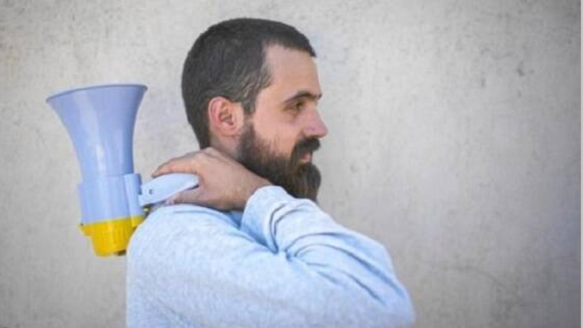 Jaume Vives con megáfono - en Toledo en el Curso del Grupo Polis habló de cómo transmitir un mensaje