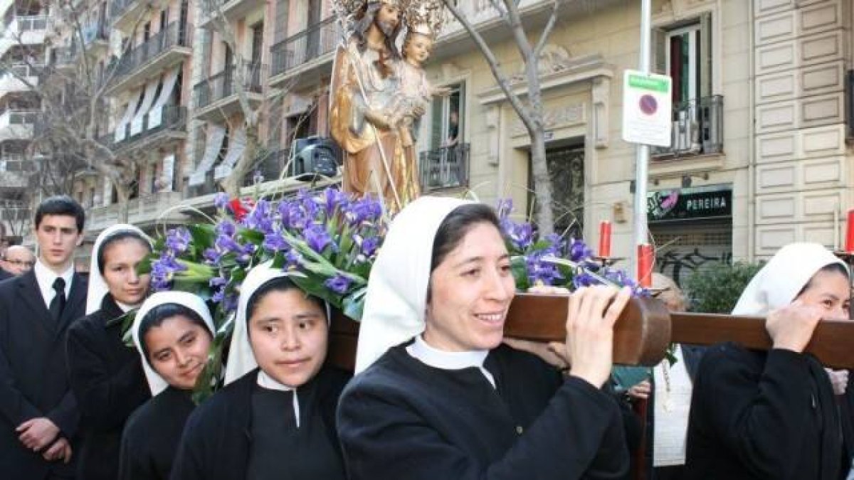 Jóvenes de San José anuncia aun año más una peregrinación en honor a San José que recorrerá las calles de Barcelona, convencidos de que el acto se verá acompañado de 