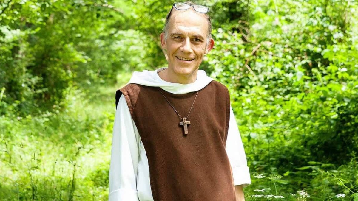 El hermano Bernard llegó a la Comunidad de las Bienaventuranzas con una vida destrozada