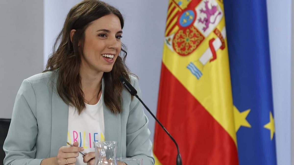 Irene Montero comparece orgullosa el pasado 27 de junio tras la aprobación en el Consejo de Ministros de la Ley Trans