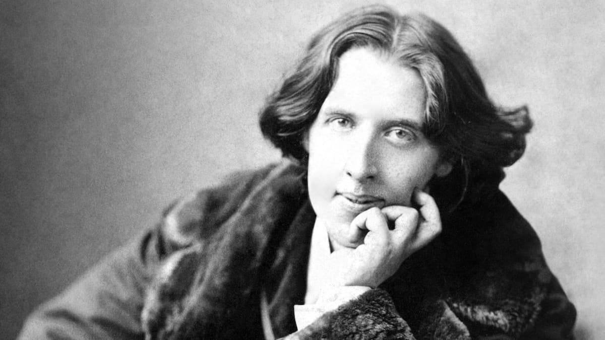 Oscar Wilde (1854-1900) escribió 'De Profundis' en 1897 desde la prisión que inmortalizaría meses después, al salir de ella, en la 'Balada de la cárcel de Reading'.