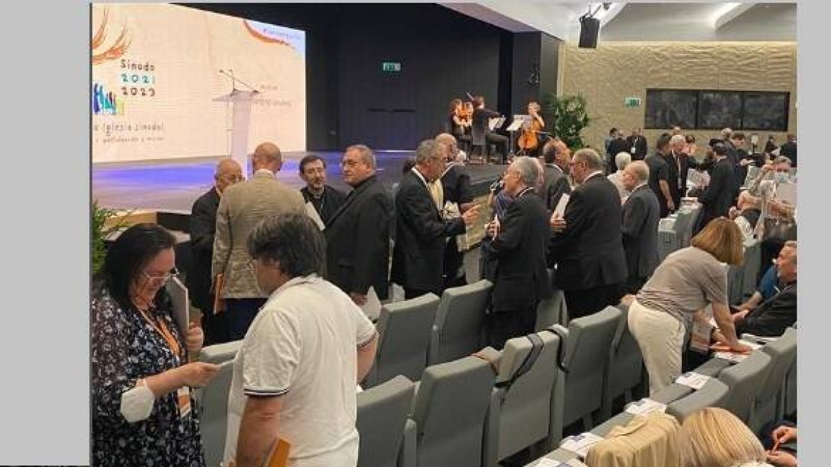 La síntesis y conclusiones del Sínodo de la Sinodalidad en España - encuentro de laicos, obispos y clero