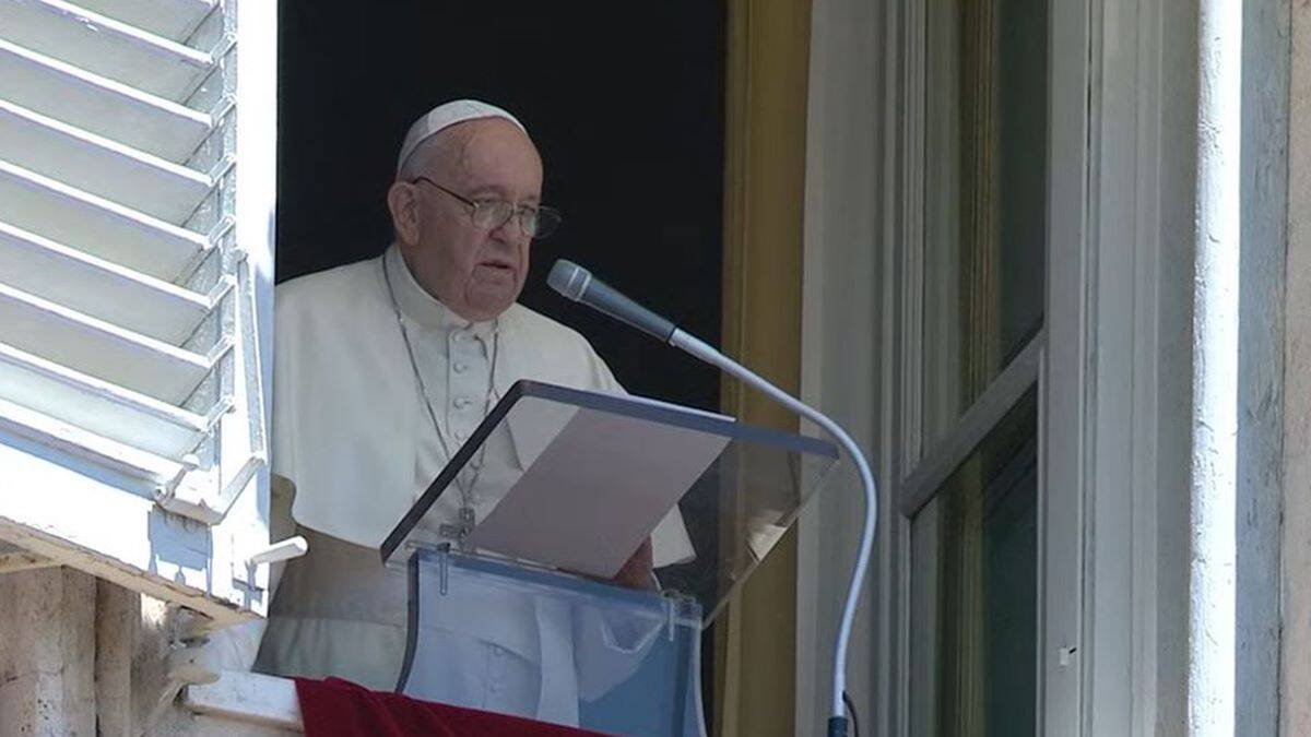 Francisco invitó a todos a pedir a Dios la gracia de la compasión por los sufrimientos de los demás.