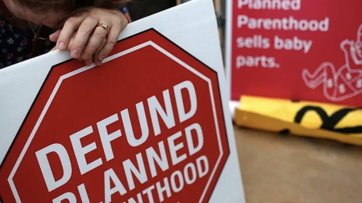 El gigante abortista modifica su lenguaje para adecuarse a su nuevo negocio: el suministro de hormonas para personas trans.