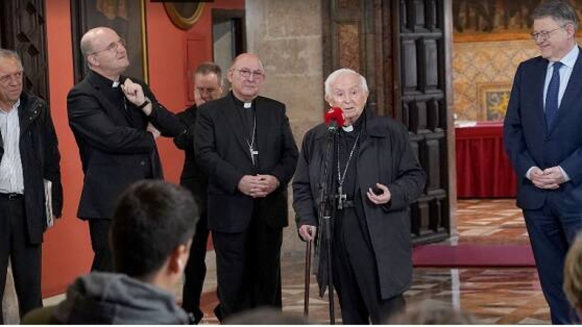 El cardenal Cañizares, otros obispos valencianos y Ximo Puig presentan una insólita comisión conjunta entre obispos y Gobierno valenciano