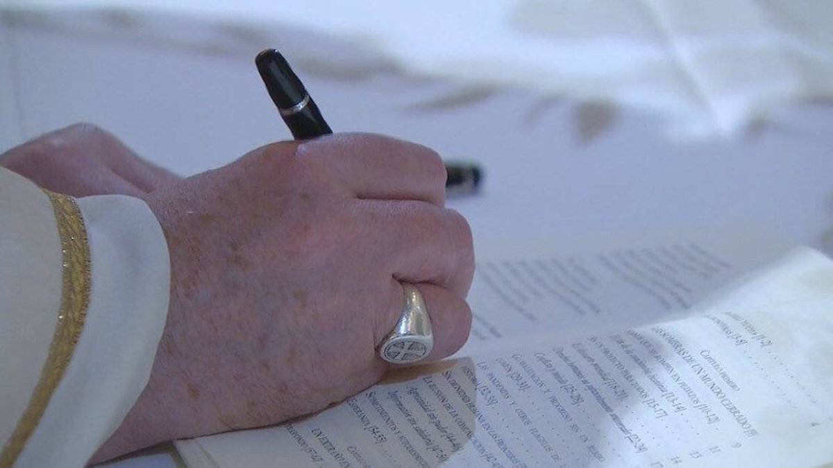 Francisco nombra al cardenal de Asunción (Paraguay), Martínez Flores, miembro de la Pontificia Comisión para América Latina.