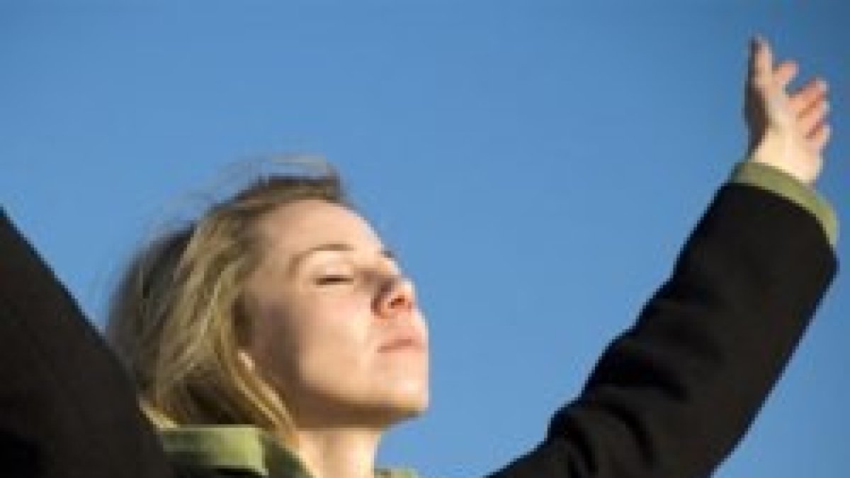 La oración poco a poco debe impregnar toda la vida, y no ser sólo una breve ceremonia matinal o de noche