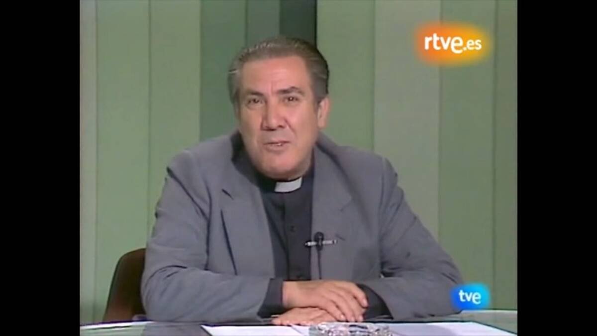 José Luis Martín Descalzo (1930-1991), en el programa 'El Pueblo de Dios' de Televisión Española, que dirigió en sus comienzos, a partir del año 1982.