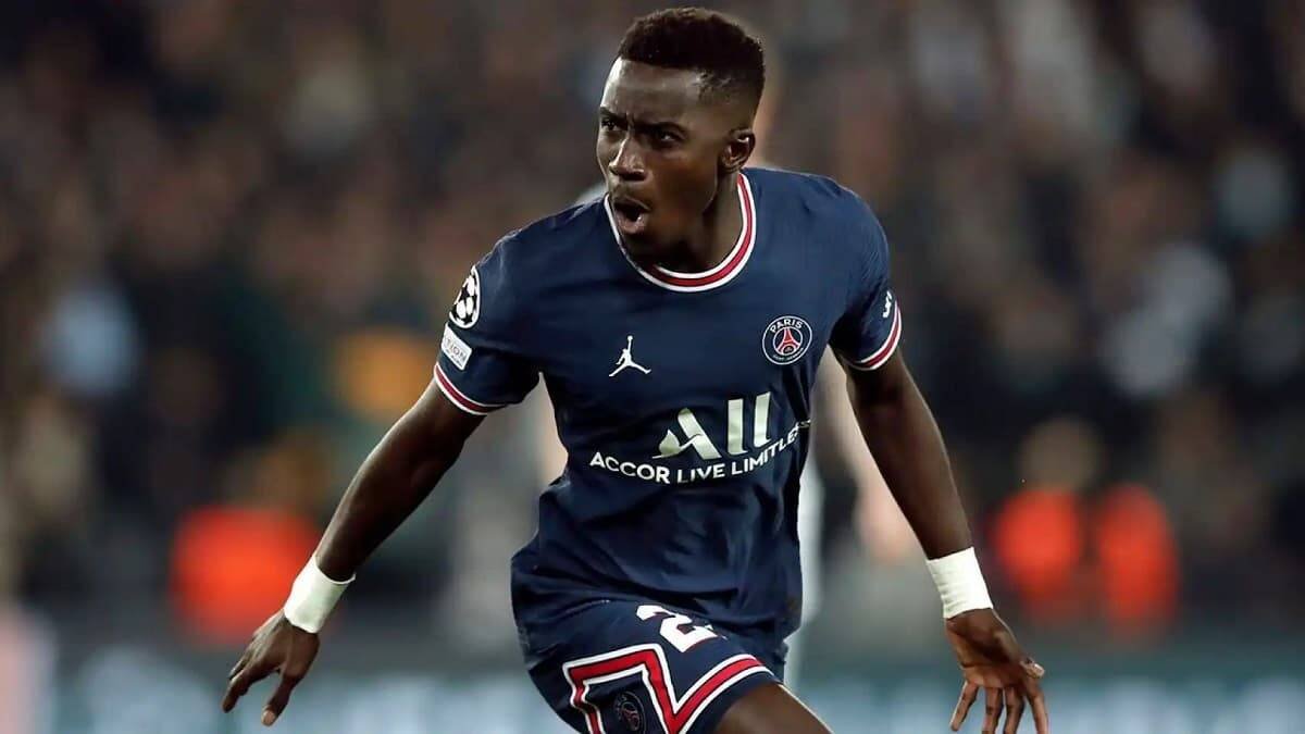 En 2019 el PSG pagó 32 millones al Everton por el fichaje de Gueye.