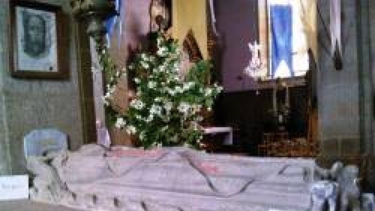 Sepulcro en Langoat.