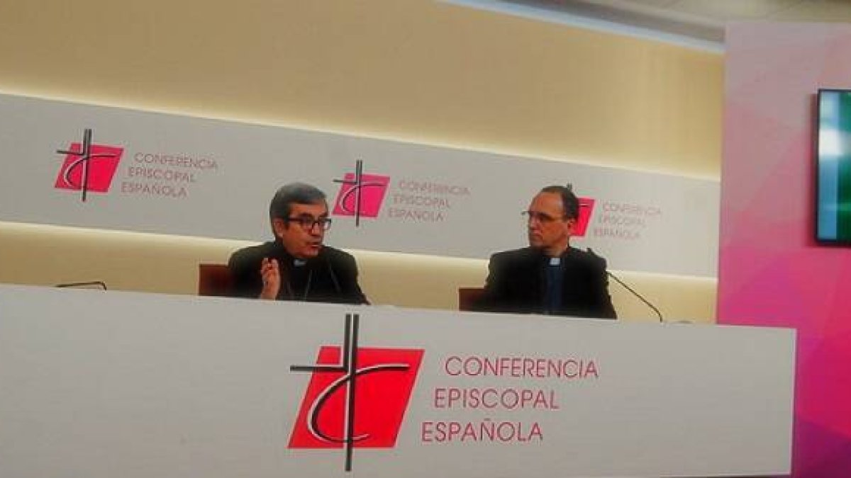 El arzobispo Argüello comenta el documento El Dios Fiel, de análisis y acción social en España