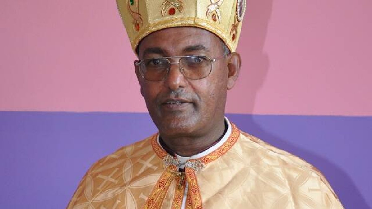 Tesfaselassie medhin es el eparca -obispo católico oriental- de Adigrat, en Tigray, zona en guerra
