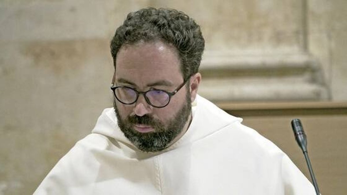 El dominico Jorge Luis Álvarez, director de Edibesa, explica el encanto del librito del Evangelio diario